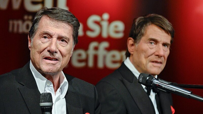 Udo Jürgens bei der Präsentation seiner Wachsfigur im Wachsfigurenkabinett Madame Tussauds in Wien (Bild: APA/HERBERT NEUBAUER)