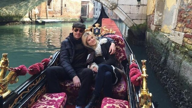 Larissa und Whitney beim romantischen Trip nach Venedig (Bild: facebook.com/larissa.marolt.7)