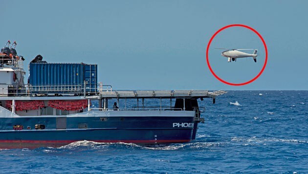 Die Drohne beim Anflug auf das Schiff "Phoenix" (Bild: MOAS/Peter Mercieca)