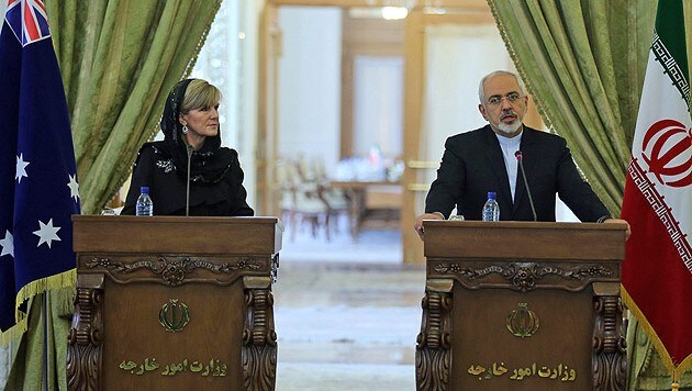 Australiens Außenministerin Julie Bishop und ihr iranischer Amtskollege Mohammad Jawad Zarif (Bild: APA/EPA/STRINGER)