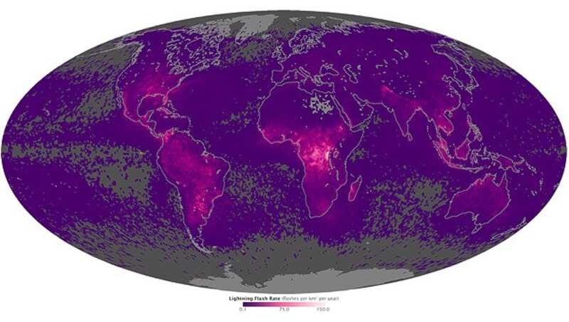 Die "Weltkarte der Blitze" der NASA (Bild: NASA)