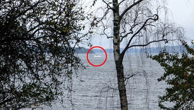 Die schwedische Armee veröffentlichte dieses Bild, auf dem das "fremde Schiff" zu sehen ist. (Bild: APA/EPA/SWEDISH DEFENCE/HANDOUT)