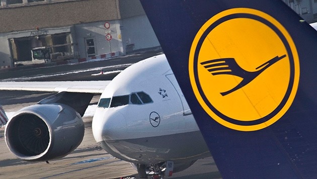 Die Lufthansa will wegen der Coronavirus-Epidemie in den nächsten Wochen bis zu einem Viertel aller Flüge streichen. (Bild: dpa/Frank Rumpenhorst)