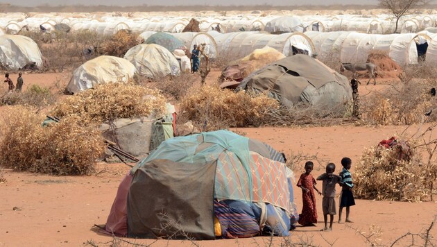 Das Flüchtlingslager Dadaab in Kenia (Bild: BORIS ROESSLER/EPA/picturedesk.com)