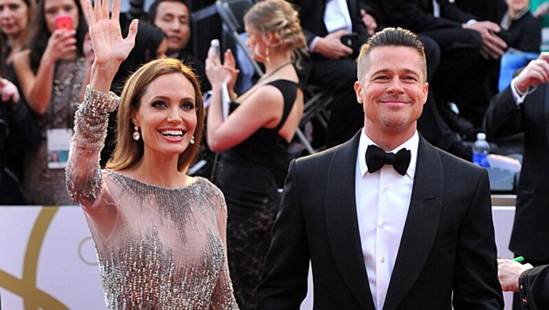 Im April 2012 machten Angelina Jolie und Brad Pitt ihre Verlobung öffentlich. (Bild: Vince Bucci/Invision/AP)