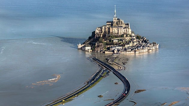 Der weltbekannte Klosterfelsen Mont-Saint-Michel in Frankreich (Bild: APA/Michael Zimmerman)