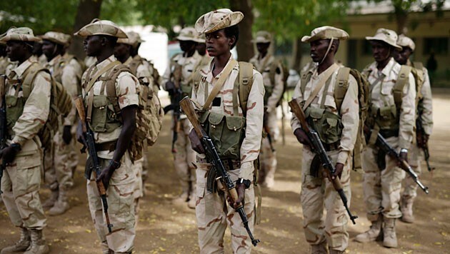 Soldaten aus dem Tschad (Bild: AP (Symbolbild))