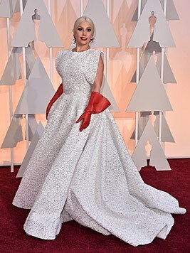 Lady Gagas Outfit wird zum Internethit. Flop! (Bild: Jordan Strauss/Invision/AP)