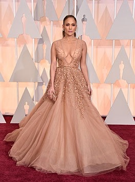 In ihrer Elie-Saab-Robe war Jennifer Lopez eine der Schönsten des Abends. Top! (Bild: Jordan Strauss/Invision/AP)