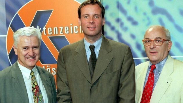 "Aktenzeichen: XY ... ungelöst"-Moderator Konrad Tönz (rechts) ist tot. (Bild: Ursula Dueren/EPA/picturedesk.com)