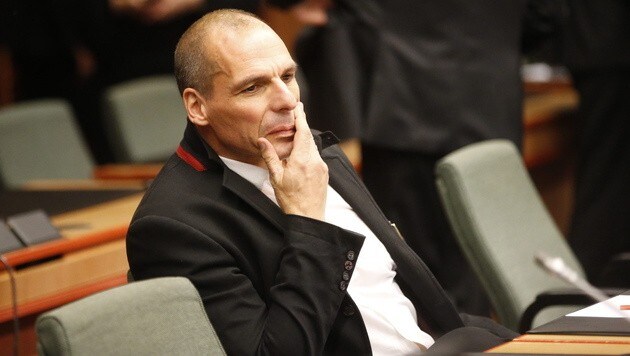 Der griechische Finanzminister Yanis Varoufakis bei der Sondersitzung der Euro-Gruppe in Brüssel (Bild: APA/EPA/OLIVIER HOSLET)