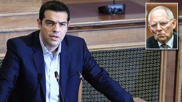 Tsipras' Vorgehen verärgert die EU-Partner - Schäuble verliert langsam die Geduld mit den Griechen. (Bild: AP, APA/ EPA/SIMELA PANTZARTZI)
