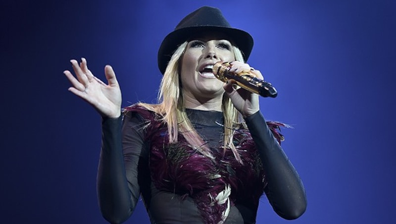 Helene Fischer in einem ihrer zahlreichen Kostüme des Abends in der Stadthalle (Bild: APA/HERBERT NEUBAUER)