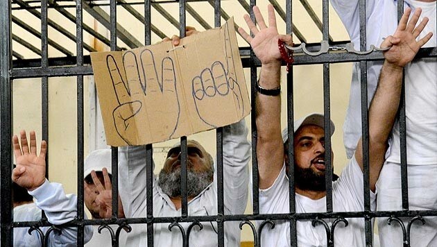 Zum Tode verurteilte Mitglieder der Muslimbrüder (Bild: AP)