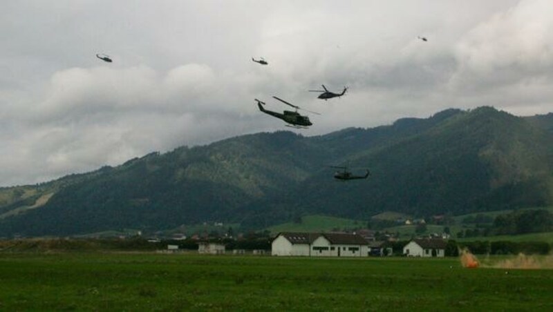 Bundesheer-Helikopter bei der Übung (Bild: Christoph Matzl)