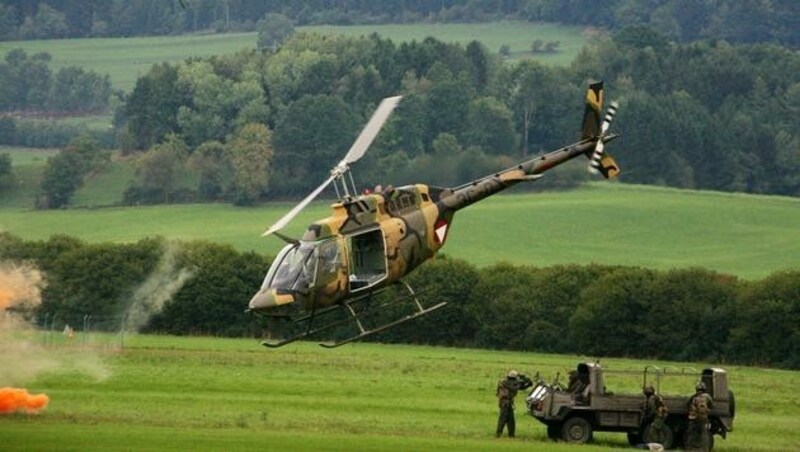 Ein Kiowa-Hubschrauber im Einsatz (Bild: Christoph Matzl)