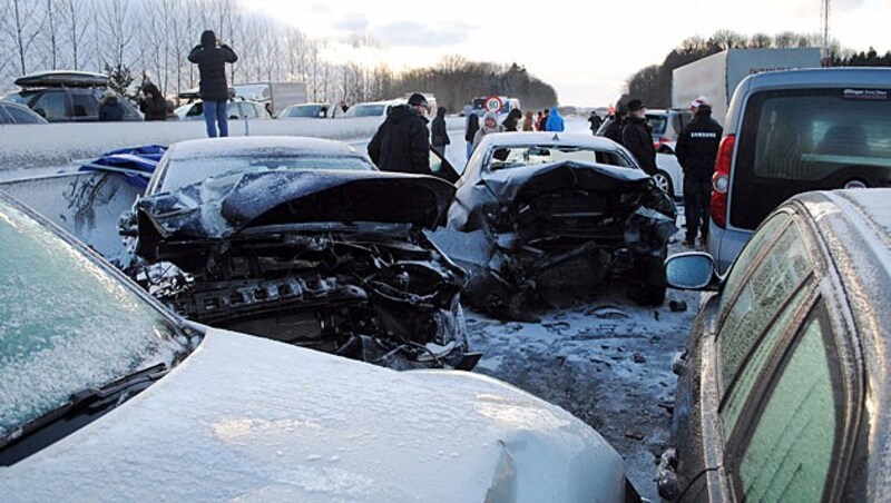 (Bild: APA/BFKDO/AMSTETTEN)