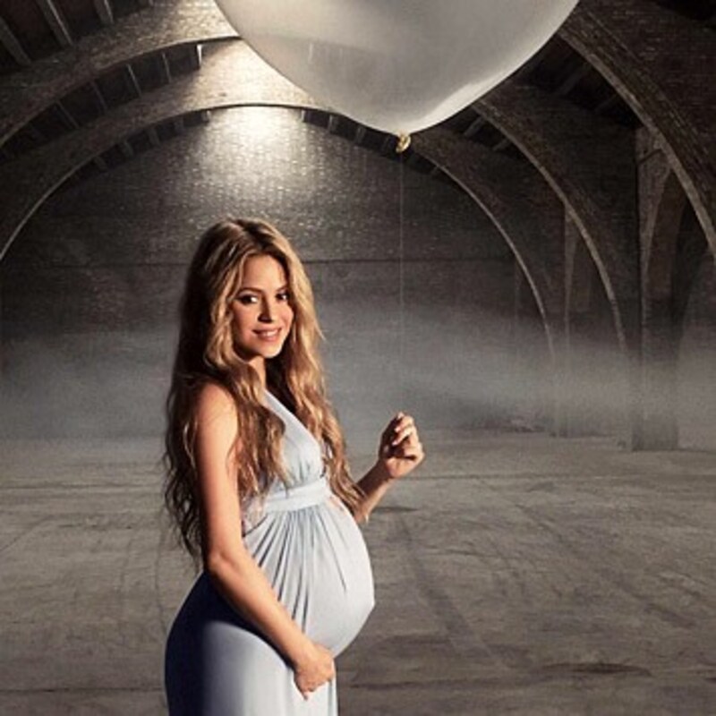 Shakira mit Babybauch (Bild: twitter.com/shakira)