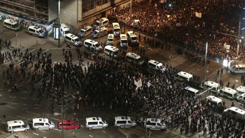 Demonstration des Leipziger Pegida-Ablegers Legida (Bild: AP)