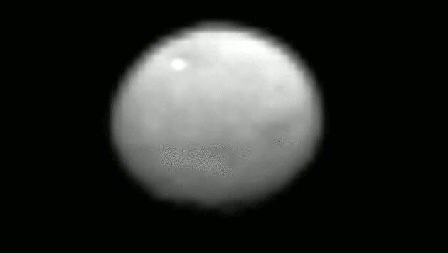 Die Aufnahme von Ceres entstand aus einer Entfernung von 383.000 Kilometern. (Bild: NASA/JPL-Caltech/UCLA/MPS/DLR/IDA/PSI)