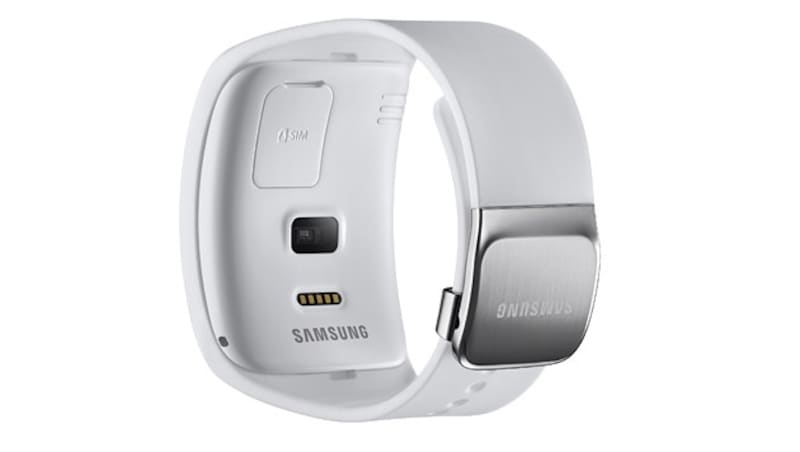 Die Rückansicht der Gear S zeigt unter anderem den SIM-Karten-Slot sowie die Ladekontakte. (Bild: Samsung)