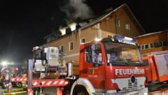 Brand im Flüchtlingsheim in Grünbach am Schneeberg (Bild: APA/EINSATZDOKU.AT/PATRIK LECHNER)