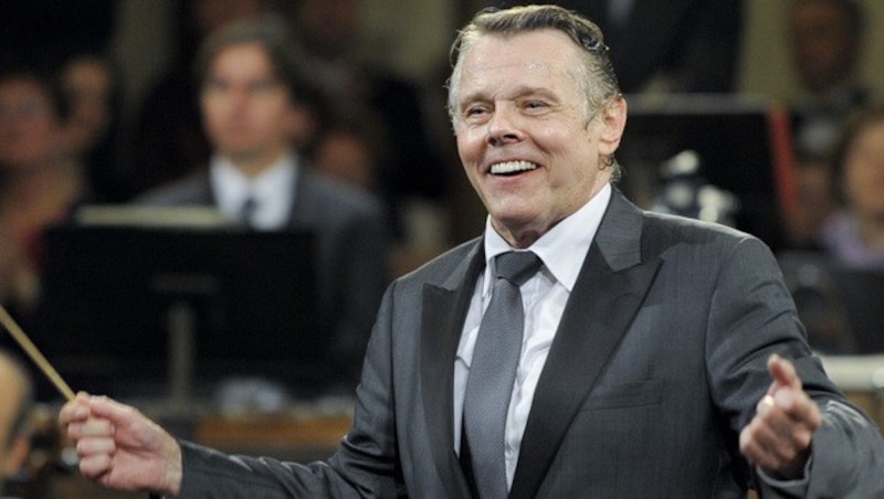 Mariss Jansons wird das Neujahrskonzert 2016 dirigieren. (Bild: APA/HERBERT NEUBAUER)