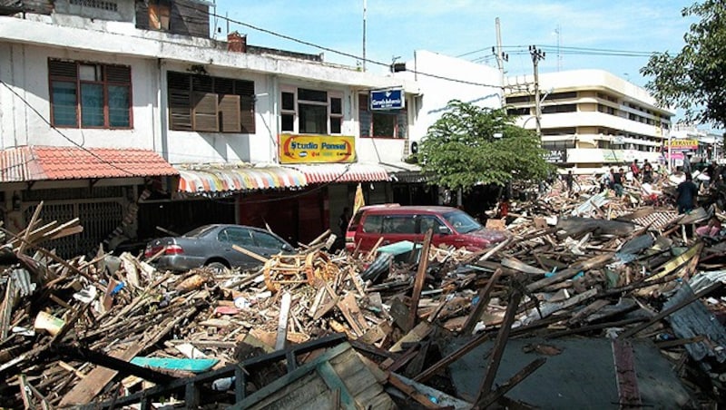 Die Zerstörung im Jahr 2004 (Bild: APA/EPA/HOTLI SIMANJUNTAK)