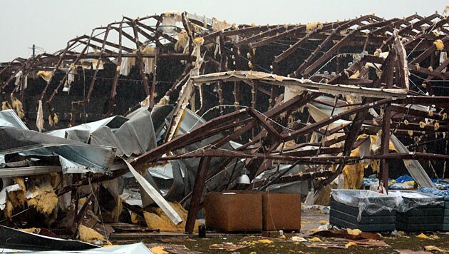 Ein vom Tornado zerstörtes Gebäude nahe der Stadt Columbia (Bild: AP/The Hattiesburg American, Eli Baylis)