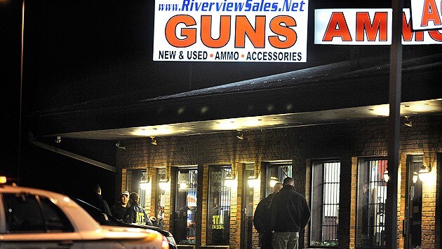 Der Waffenladen Riverview Gun Sales in East Windsor (Bild: AP)