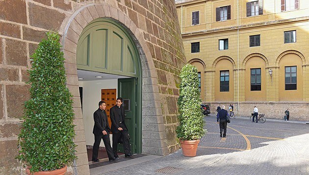 Der Eingang zur umstrittenen Vatikanbank IOR (Bild: APA/EPA/Press Photo IOR/Handout)