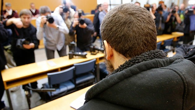 Syrien-Heimkehrer vor Gericht: Kreshnik B. wurde zu einer mehrjährigen Haftstrafe verurteilt. (Bild: AP)