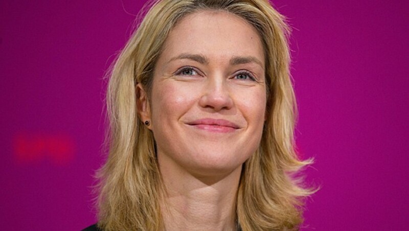 Familienministerin Manuela Schwesig (SPD) (Bild: APA/EPA/Hannibal Hanschke)