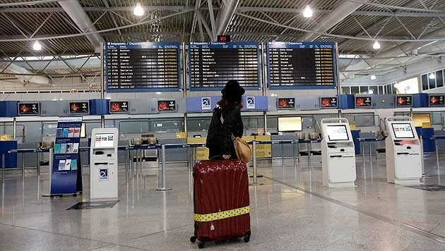 Wegen der Beteiligung der Fluglotsen am Streik wurden 24 Stunden lang sämtliche Flüge annulliert. (Bild: AP)