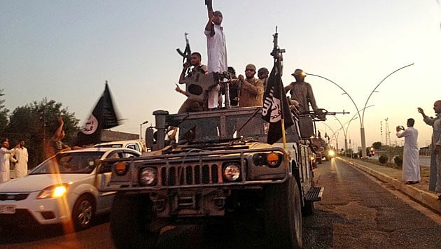Kämpfer der Terror-Miliz IS (Bild: AP)