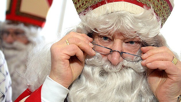 In New York sollte sich ein Terrorist als Nikolaus verkleiden und Kinder vergiften. (Symbolbild) (Bild: APA/dpa/Felix Kästle)