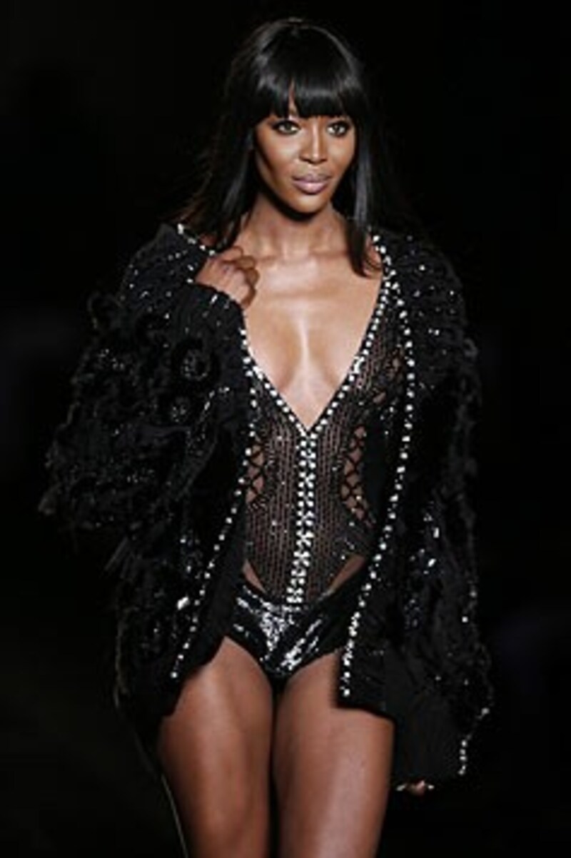 Claudia Schiffer findet, Naomi Campbell hat die beste Figur im Model-Business. (Bild: AFP/IAN LANGSDON)