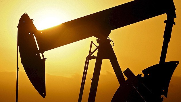 Ölpumpen auf einem Ölfeld bei Ponca City in Oklahoma (Bild: EPA/Larry W. Smith)