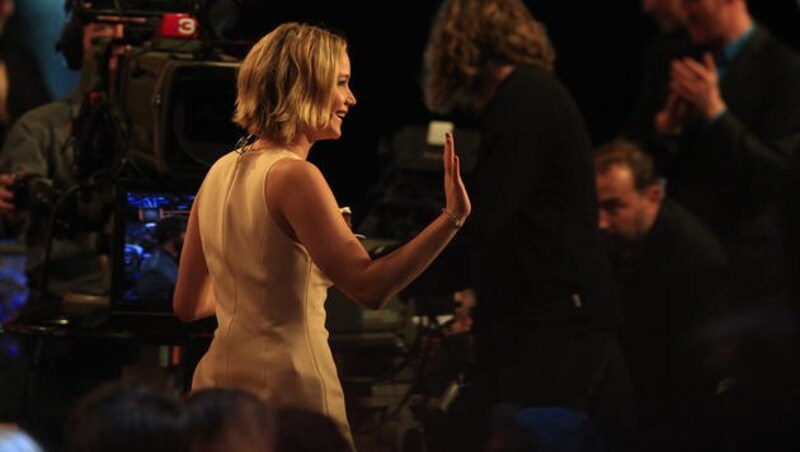 Oscarpreisträgerin Jennifer Lawrence in der TV-Show "Wetten, dass..?" (Bild: APA/ERWIN SCHERIAU)