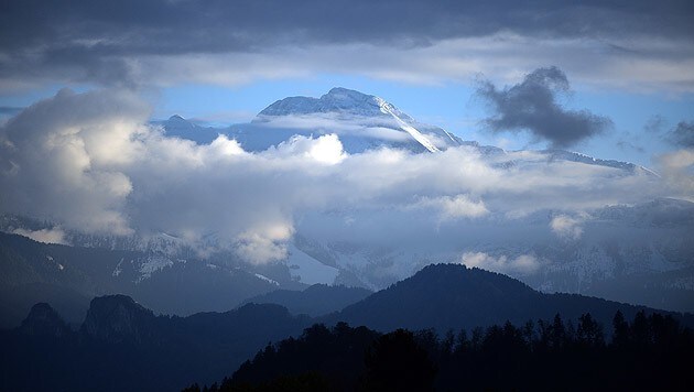 Eine Bergtour in der Corona-Krise ist keine gute Idee (Bild: APA/BARBARA GINDL)