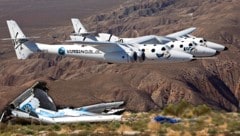 (Bild: APA/EPA/Mark Greenberg/Virgin Galactic, AP, krone.at-Grafik)