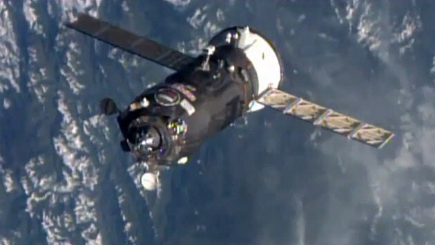 "Progress M-25M" kurz vor dem Andocken an der Raumstation ISS (Bild: NASA TV)