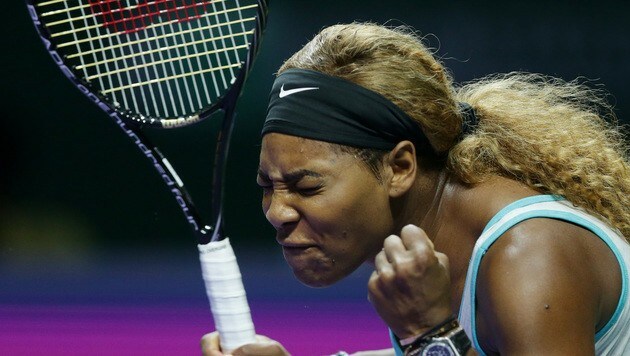 "Sehr peinlich" fand Serena Williams ihre Leistung gegen Simona Halep. (Bild: AP)