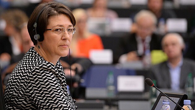 Violeta Bulc bei ihrem Hearing im EU-Parlament (Bild: APA/EPA/PATRICK SEEGER)