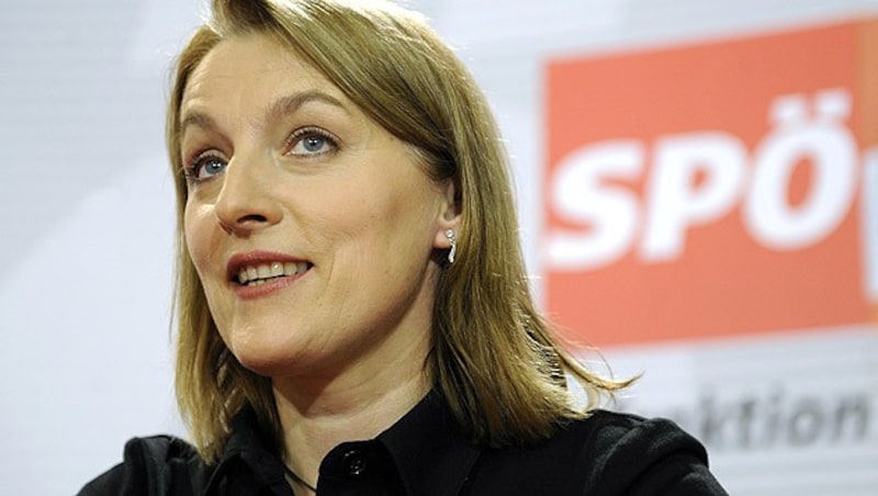 Evelyn Regner (SPÖ), Nebeneinkünfte: 0 bis 500 Euro (Bild: APA/ROLAND SCHLAGER)