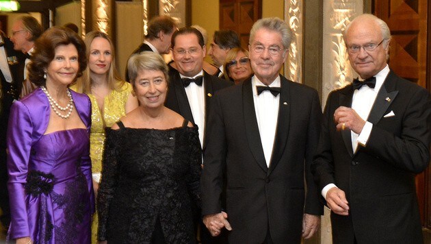 Königin Sylvia, Margit Fischer, BP Heinz Fischer und König Carl Gustav (Bild: APA/HARALD SCHNEIDER)