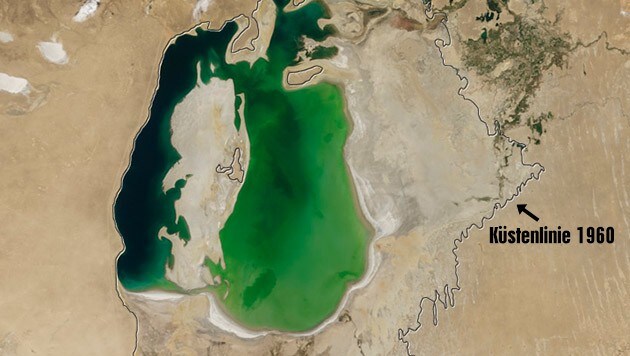 Der östliche Aralsee im Jahr 2000 und seine Küstenlinie anno 1960 (Bild: NASA Earth Observatory)