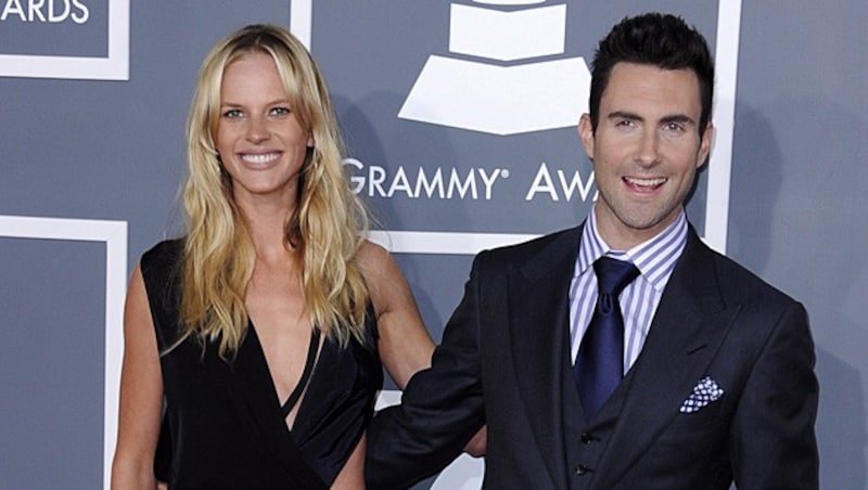 Maroon-5-Sänger Adam Levine kann seinen Typ Frau auch nicht abstreiten. Ex Anne Vyalitsyna ist ... (Bild: PAUL BUCK/EPA/picturedesk.com)