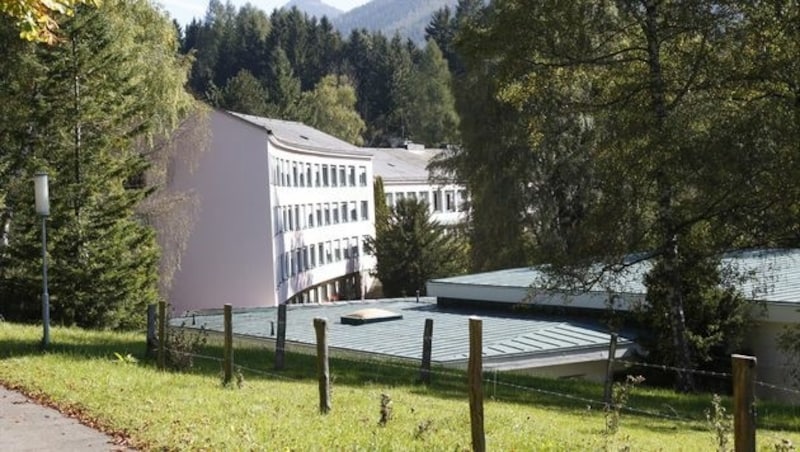 Früher war das "Haus Semmering" ein idyllisches Hotel. (Bild: Martin A. Jöchl)