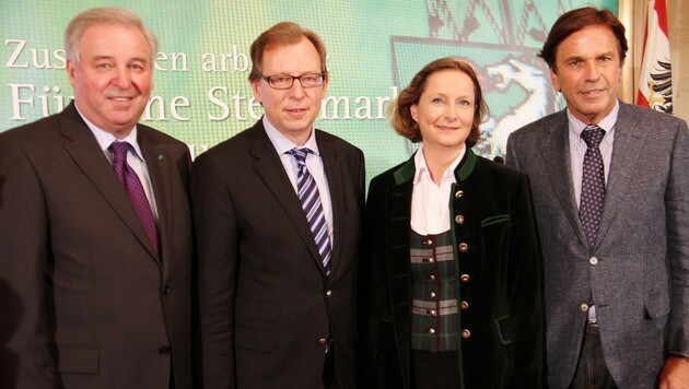 Hermann Schützenhöfer, Christian Buchmann, Bettina Vollath, Franz Voves (v.l.n.r.) (Bild: Christian Jauschowetz)